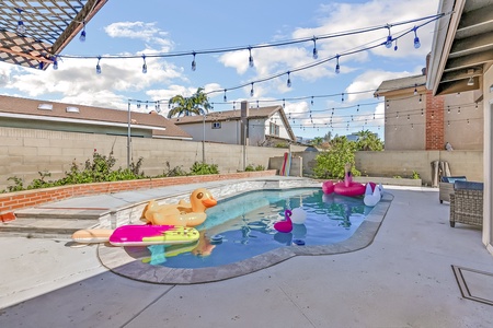 32 POOL FULL