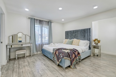 23 MASTER BED FULL