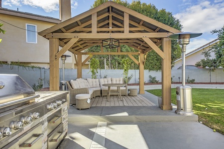 33 PATIO FULL SIZE