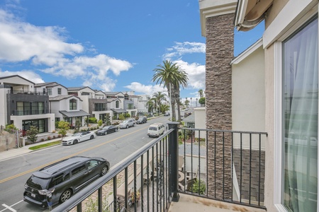 30 MASTER BALCONY MLS
