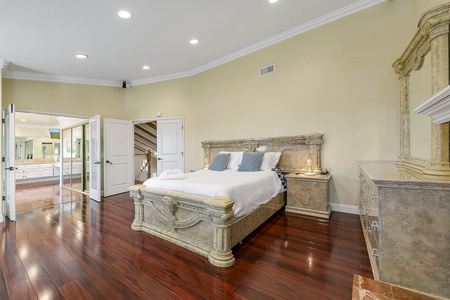 61 MASTER BED MLS