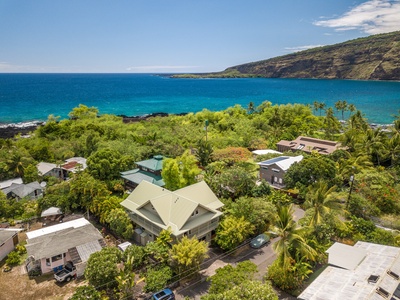The beautiful Dolphin Bay is just a few mins walk