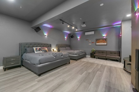 22 BEDROOM FULL