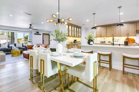 09 DINING MLS