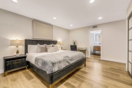21 MASTER BED FULL