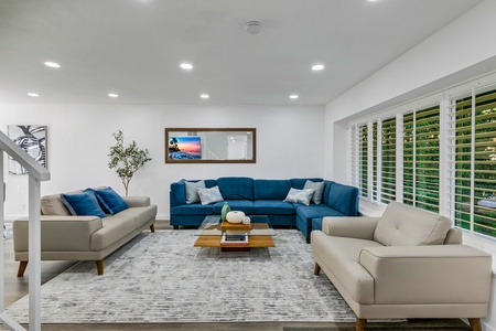 SA17-ST1-Trendy Modern Home Near South Coast Plaza
