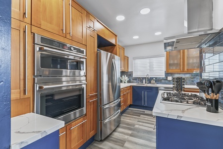40 KITCHEN FULL