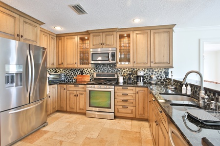 Kitchen Beautifully upgraded gourmet kitchen