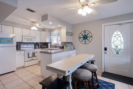 Kitchen - Great open floor plan to enjoy moments all together