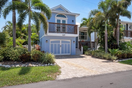 Front Beautiful home with gorgeous landscaping!