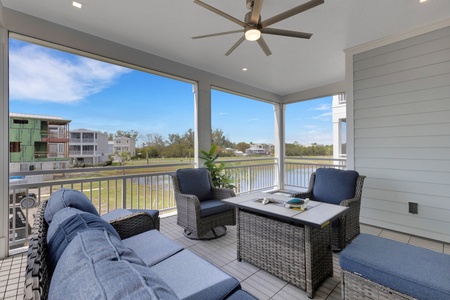 Balcony - Enjoy the peaceful views