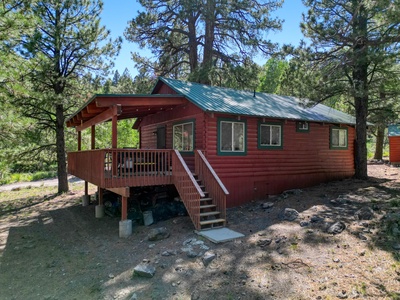 Exterior view of The Reel Retreat Cabin