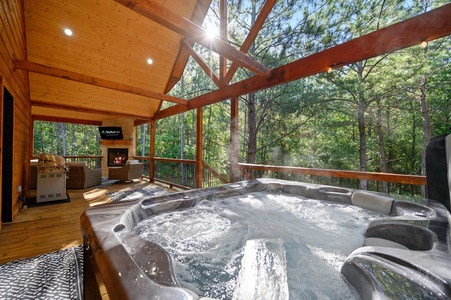 Enjoy your private hot tub and expansive deck surrounded by the Ouachita National Forest!