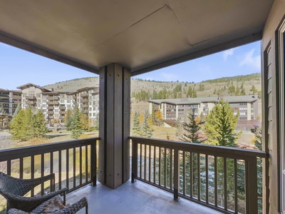 Private balcony with views of the creek.