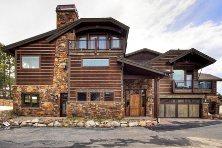 Beautiful rustic mountain-style home.