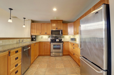 Large open concept kitchen.