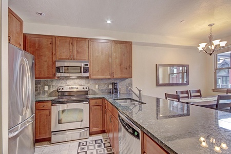 Beautiful Fully Equipped Kitchen Beautiful Fully Equipped Kitchen 