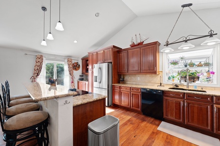 Large kitchen area with everything you need to cook and host