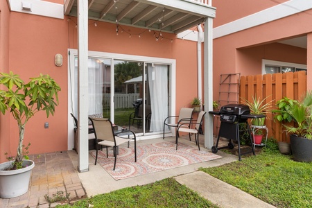 Back patio and grill area.