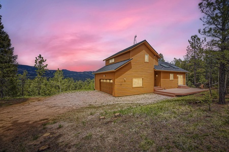 Welcome to Pine Cabin!