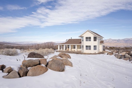 Beautiful snowy Lone Eagle Haven