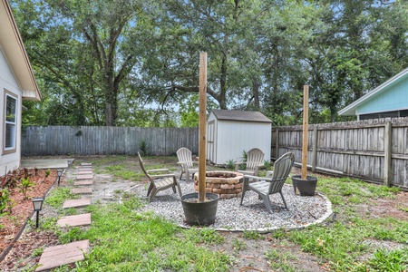 Backyard fire pit