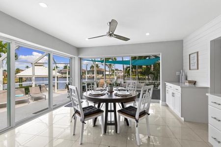 Dining Area Lanai Access