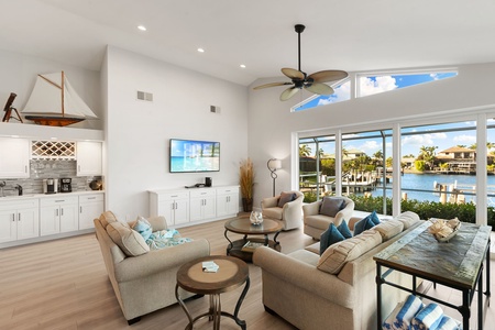 Living Room SW Facing