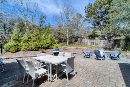 Great outdoor living area!