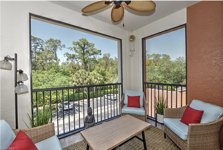 screened in patio corner view