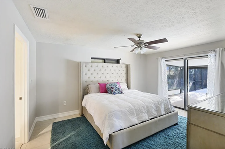 Queen Main bedroom