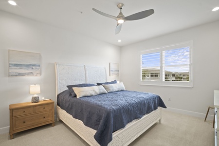 Main bedroom king