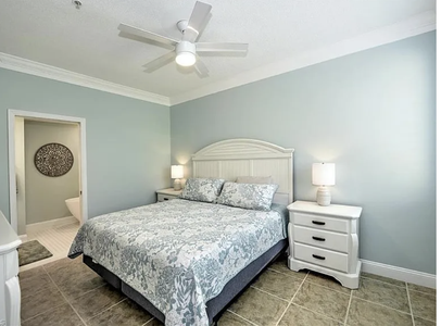 Main bedroom king