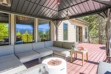 Gather 'Round the Fire Pit and Enjoy the Scenery