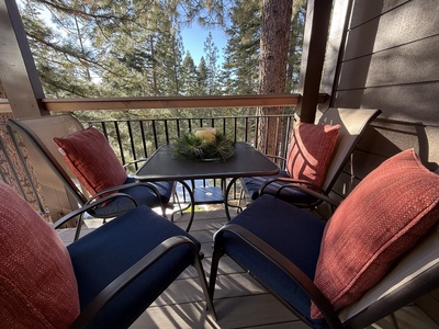 Enjoy al fresco dining for four on the back deck, surrounded by breathtaking views of the Northstar landscape!