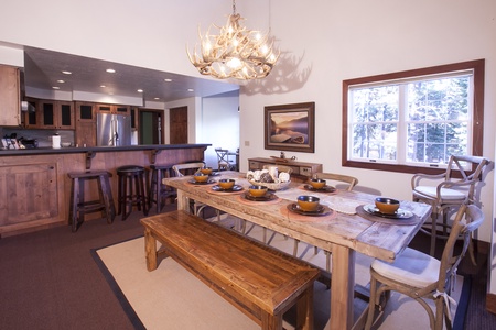 Beautiful large dining room table. Plenty of seating for all to gather!