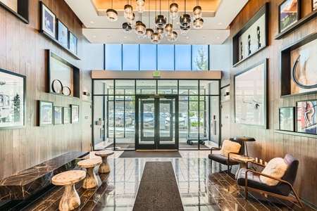 2303 Deer Hollow Rd 1233 - Web Quality - 002 - 02 Foyer