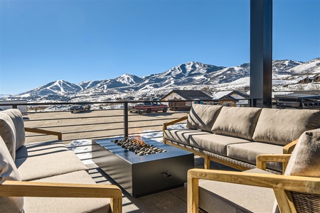 Relaxing Outdoor Space with Firepit!