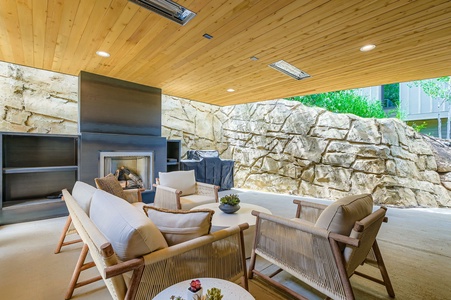 2nd Floor Patio