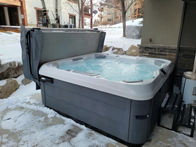 New Hot Tub!