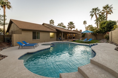 Heated Pool & Hot Tub