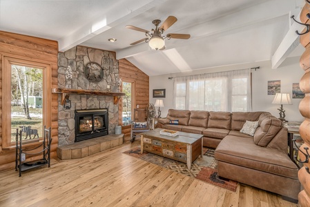 Lazy Elk Retreat Estes Park, Beautiful open living room.