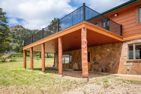 Frontier Mountain Retreat Estes Park, Enter into unit via the lower level patio. Unit is lower level of this home.