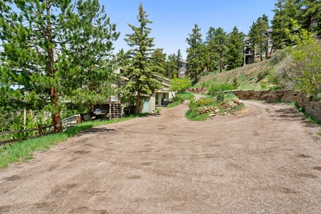 Steep driveway entrance to the home.