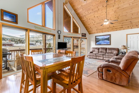 Open concept dining/living area