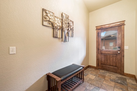 Twin Pines Estes Park, Main entrance to the home.