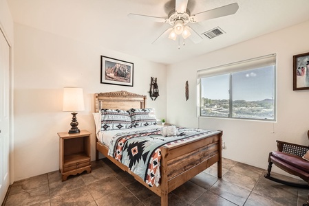 3rd bedroom full bed, fan and view!