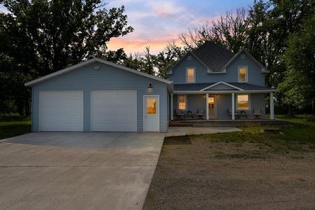 Modern and peaceful farmhouse