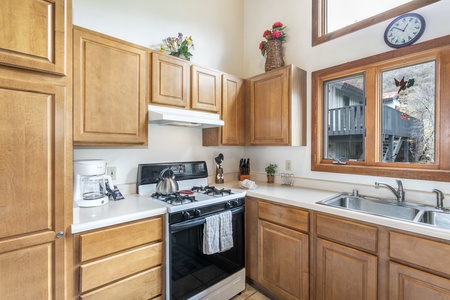 Fully stocked kitchen