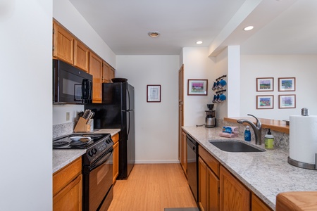 Fully stocked kitchen with modern appliances - everything you need to cook and entertain